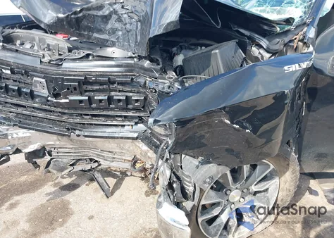 2024 Chevrolet Silverado 4Wd Short Bed Lt With 2Fl z USA, uszkodzony, nr VIN 3GCPDKEK8RG192964